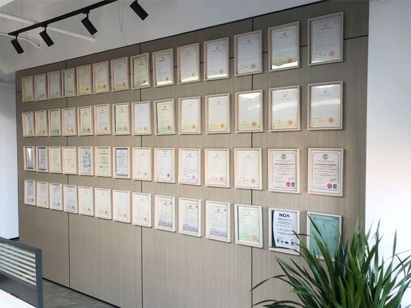 公司荣誉证书墙